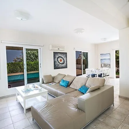 Vryso - Modern 3 Bedroom Ayia Triada With Pool Close To The Beach Βίλα Παραλίμνι