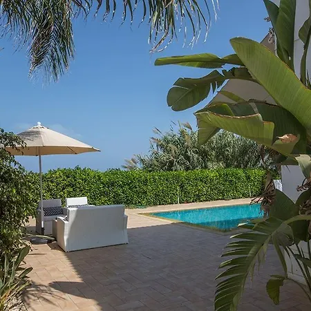 Vryso - Modern 3 Bedroom Ayia Triada With Pool Close To The Beach Βίλα Παραλίμνι
